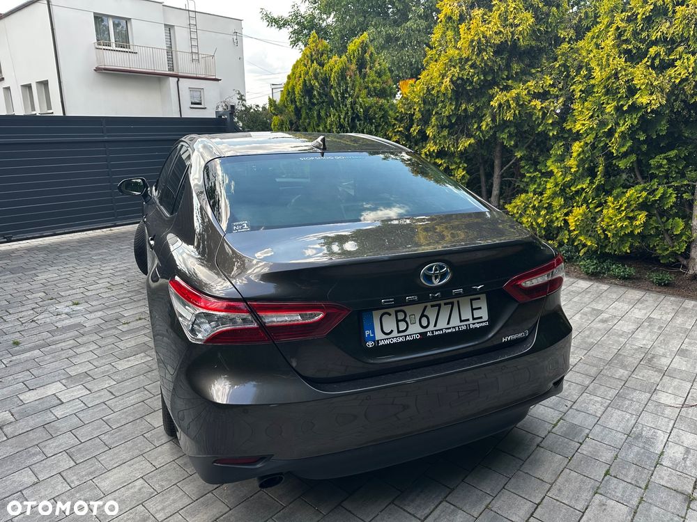 Toyota Camry 2.5 Hybrid Executive CVT - 6