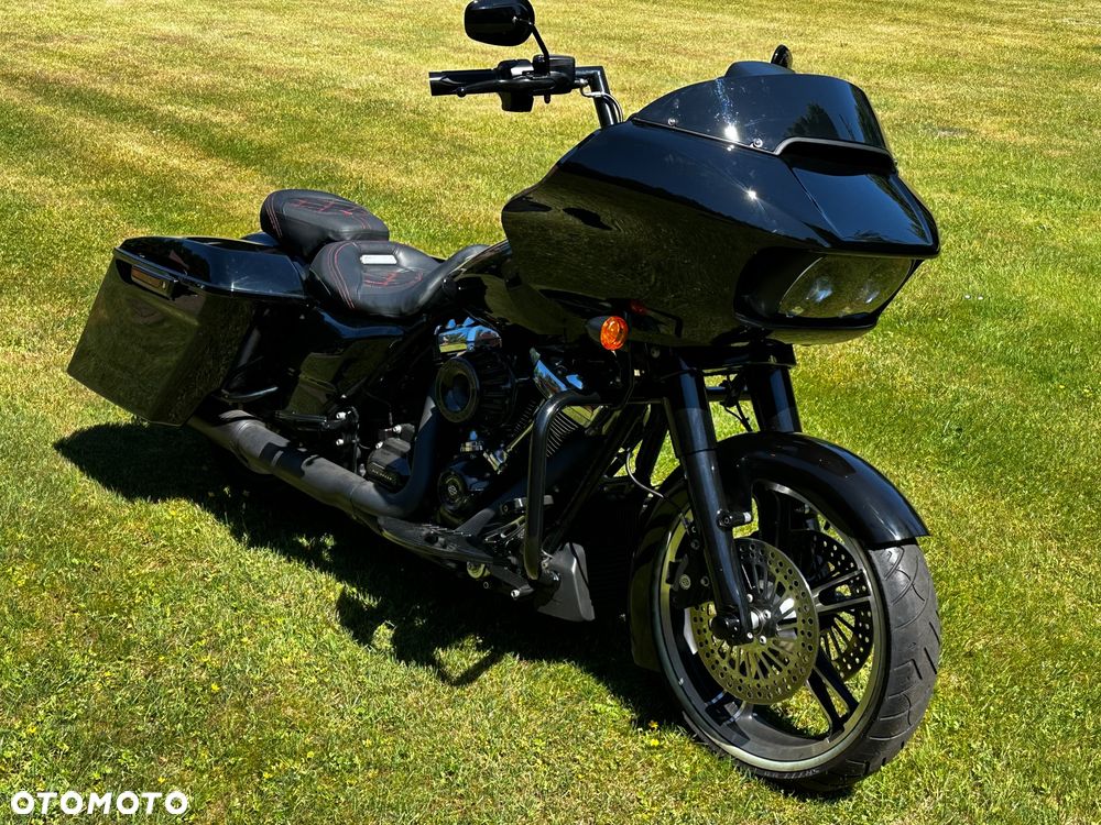 Harley-Davidson Touring Road Glide - 13
