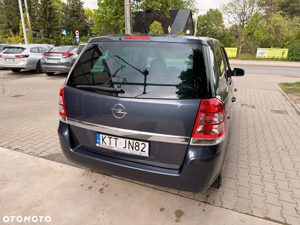 Opel Zafira 1.8 Family - 9