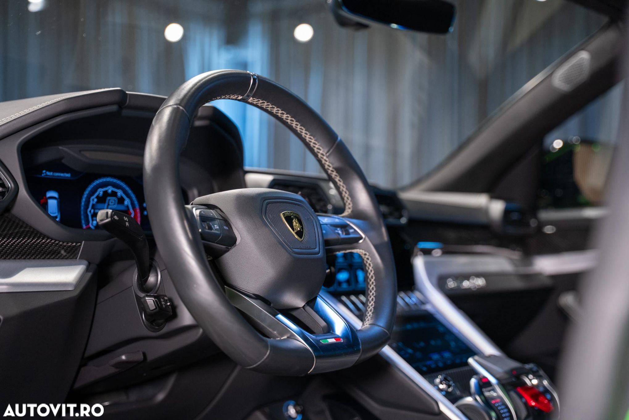 Lamborghini URUS - 28