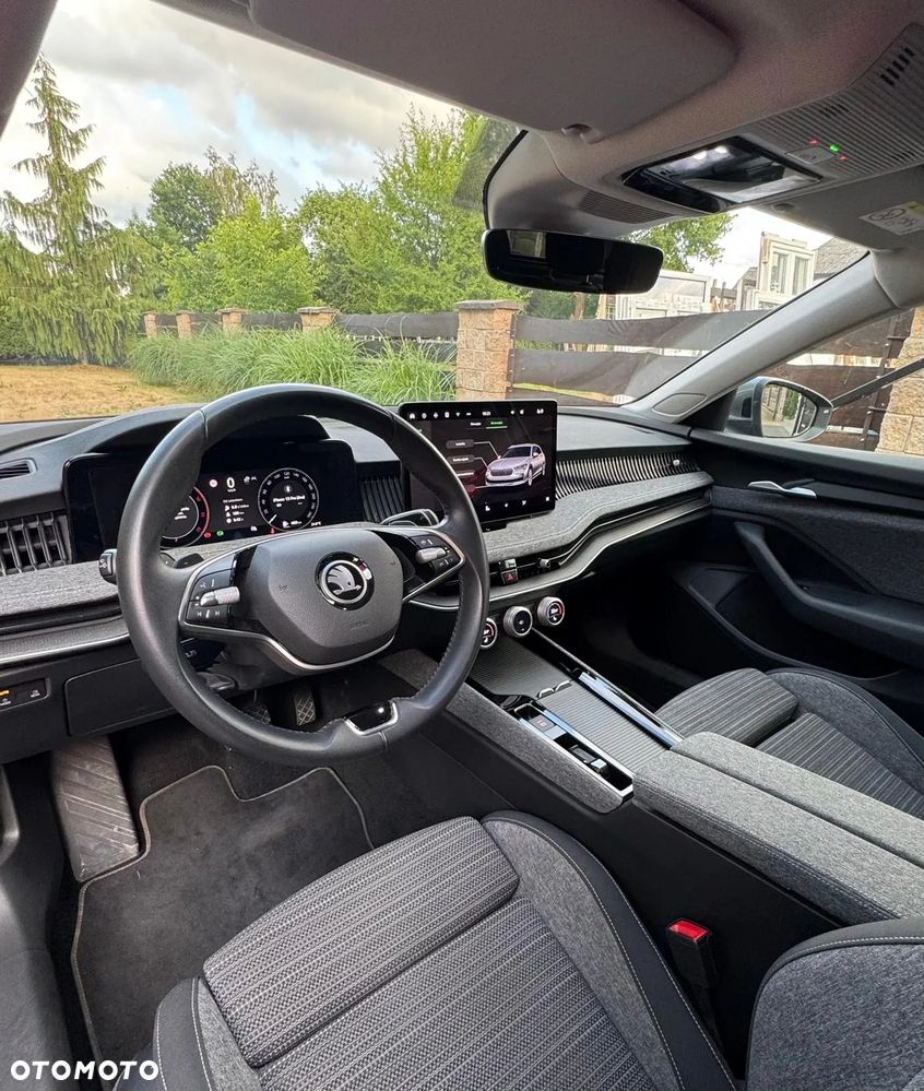 Skoda Superb 2.0 TDI SCR 4x4 Drive DSG - 8