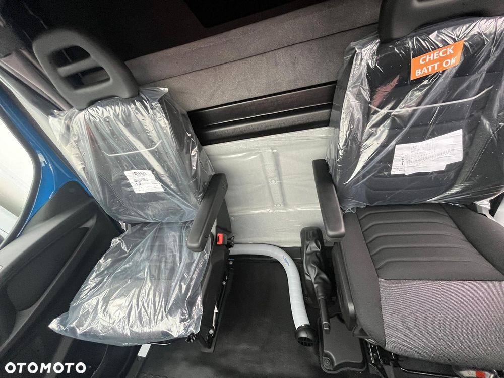 Iveco Daily 35S18HA8 Laweta z kabiną - 25