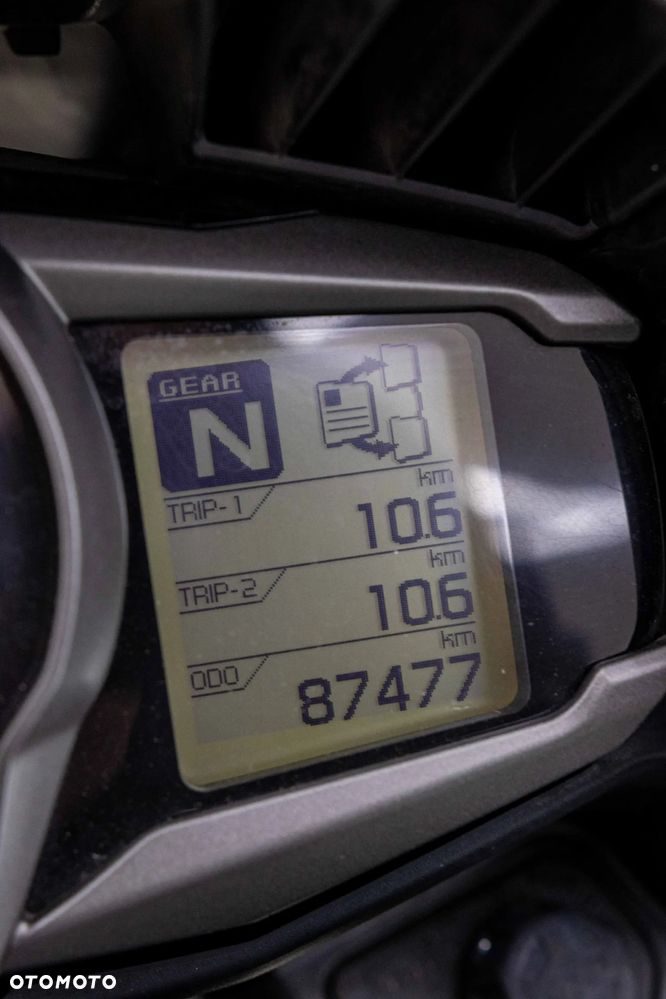 Yamaha FJR - 33