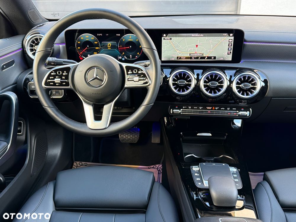 Mercedes-Benz CLA - 9
