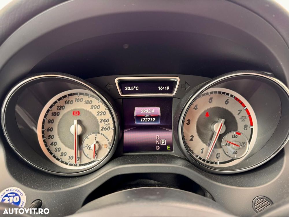 Mercedes-Benz GLA 250 4MATIC 7G-DCT SCORE! - 12