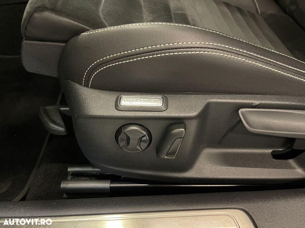 Volkswagen Passat 2.0 TDI DSG Highline - 19