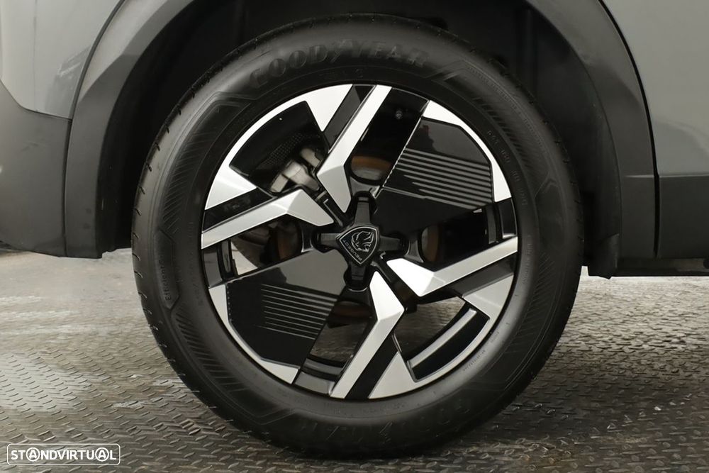 Peugeot 2008 1.2 PureTech Allure EAT8 - 5
