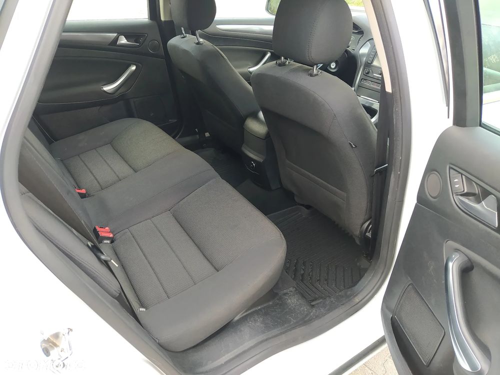 Ford Mondeo 2.0 TDCi Titanium - 10