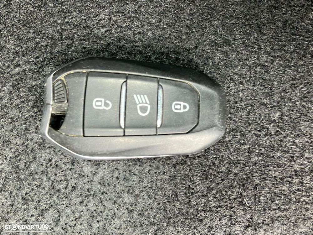 Peugeot 5008 1.5 BlueHDi Allure Pack EAT8 - 20