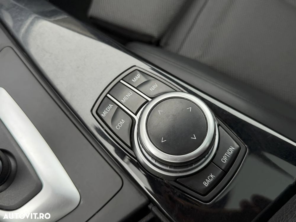BMW Seria 3 320d xDrive Aut. Sport Line - 29