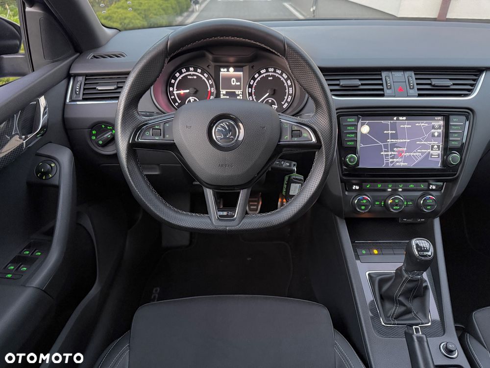 Skoda Octavia 2.0 TDI RS - 10