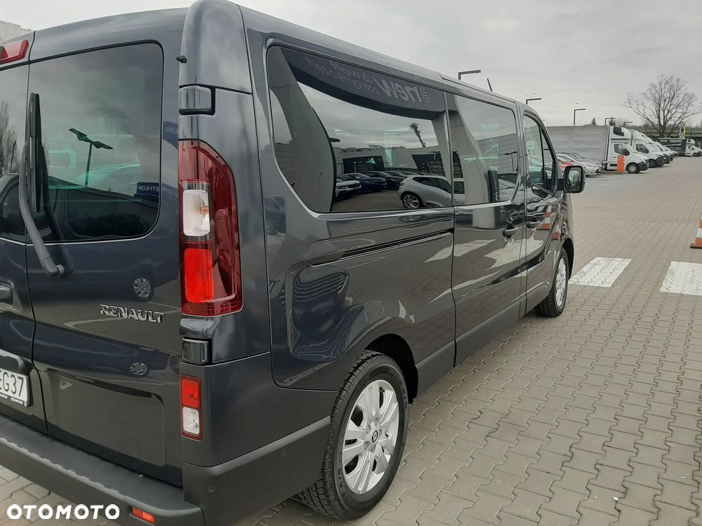 Renault Trafic 2.0 dCi - 35