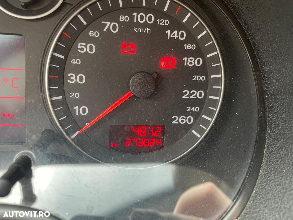 Audi A3 2.0 TDI DPF Ambiente - 24