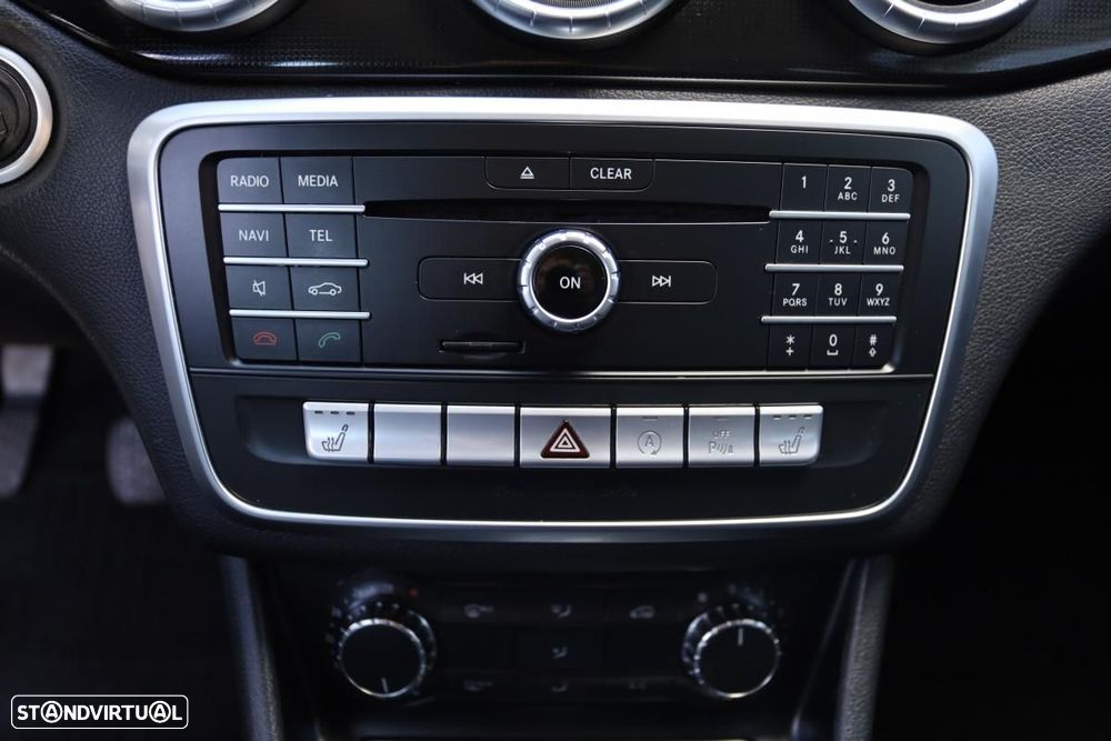 Mercedes-Benz CLA 180 d Shooting Brake - 11