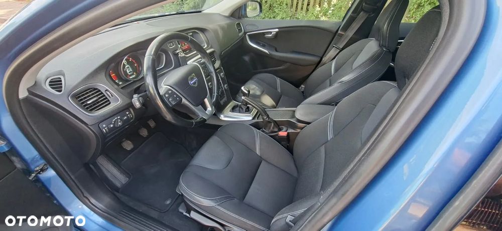 Volvo V40 D2 Momentum - 7
