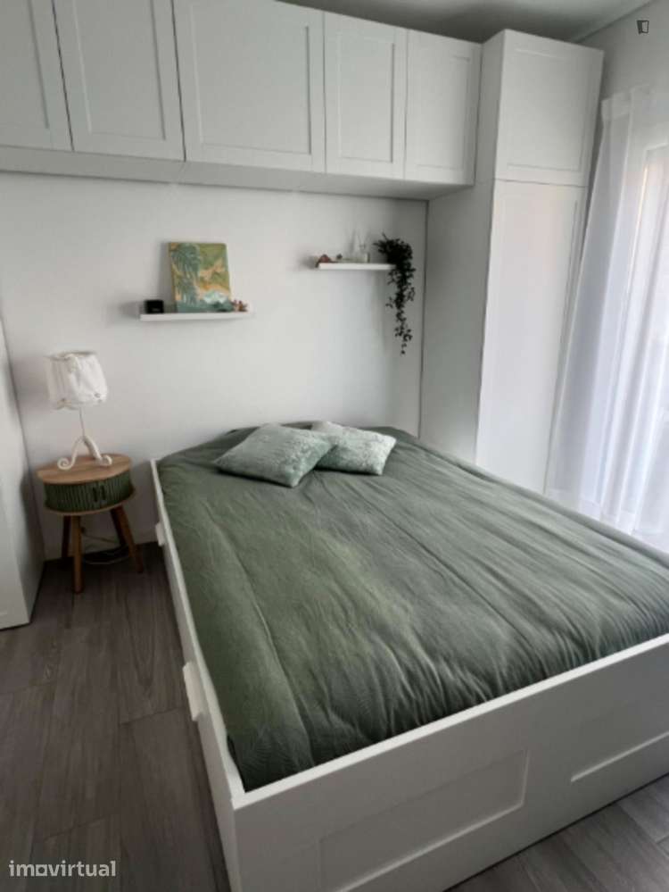 Quarto - localizado em Setubal - Grande imagem: 4/11