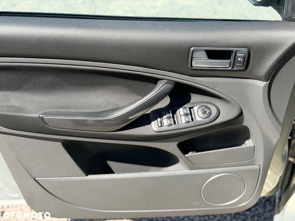 Ford Focus C-Max - 16