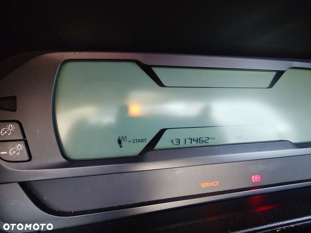 Citroën C4 Picasso 1.6 HDi Attraction - 12