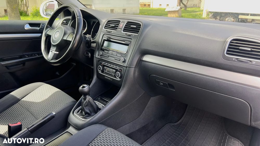 Volkswagen Golf - 10