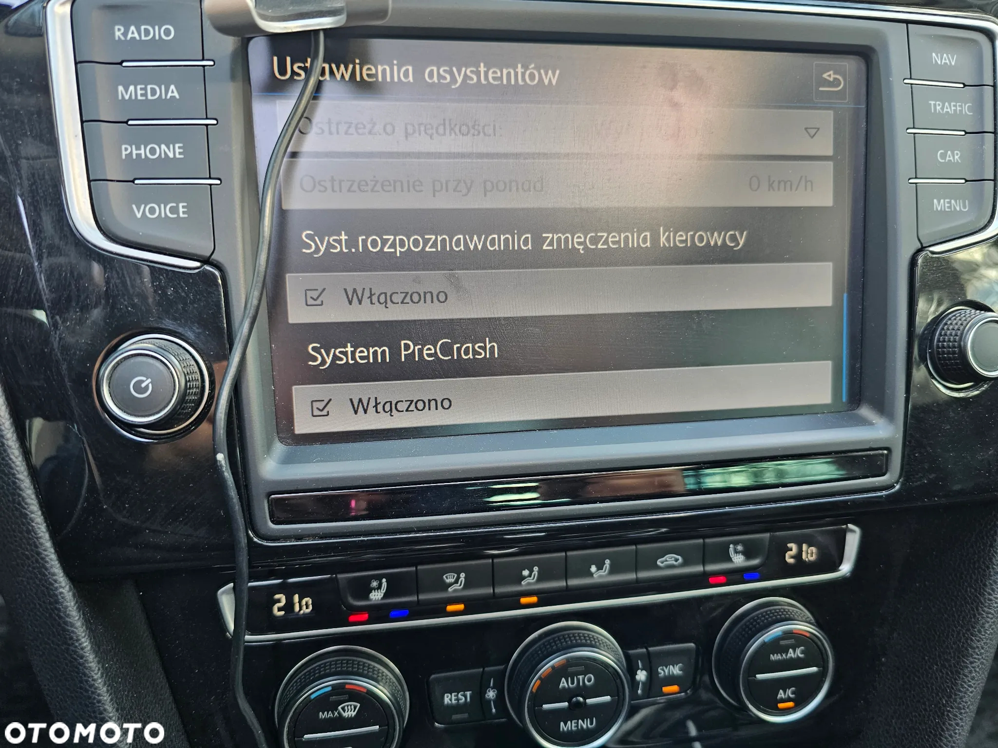 Volkswagen Passat 2.0 TSI BMT 4Mot Highline DSG - 36