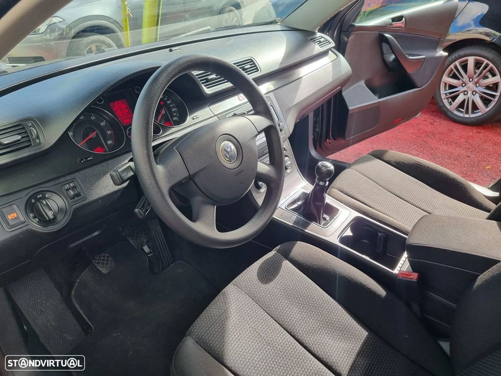 VW Passat Variant 1.6 FSi Trendline - 21