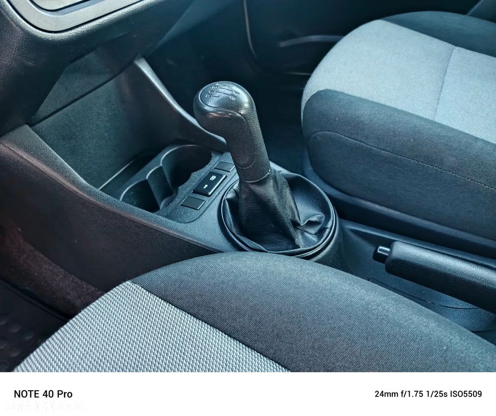 Skoda Fabia 1.2 HTP Active - 23