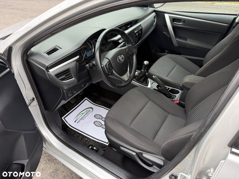 Toyota Corolla 1.6 Premium - 9