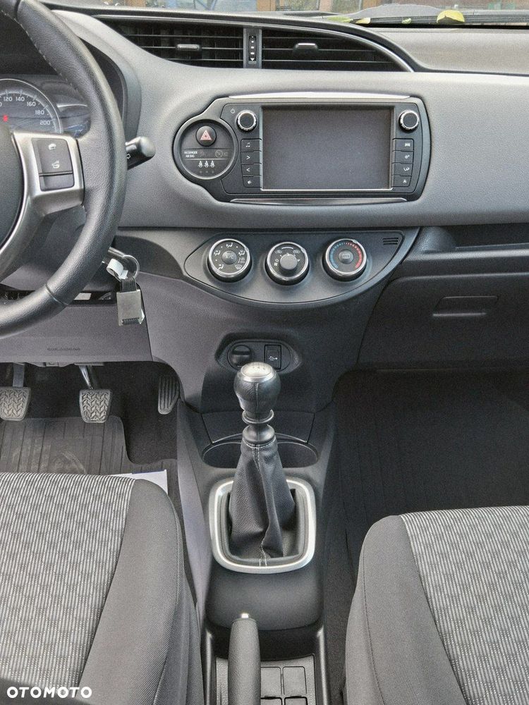 Toyota Yaris 1.33 Premium - 13