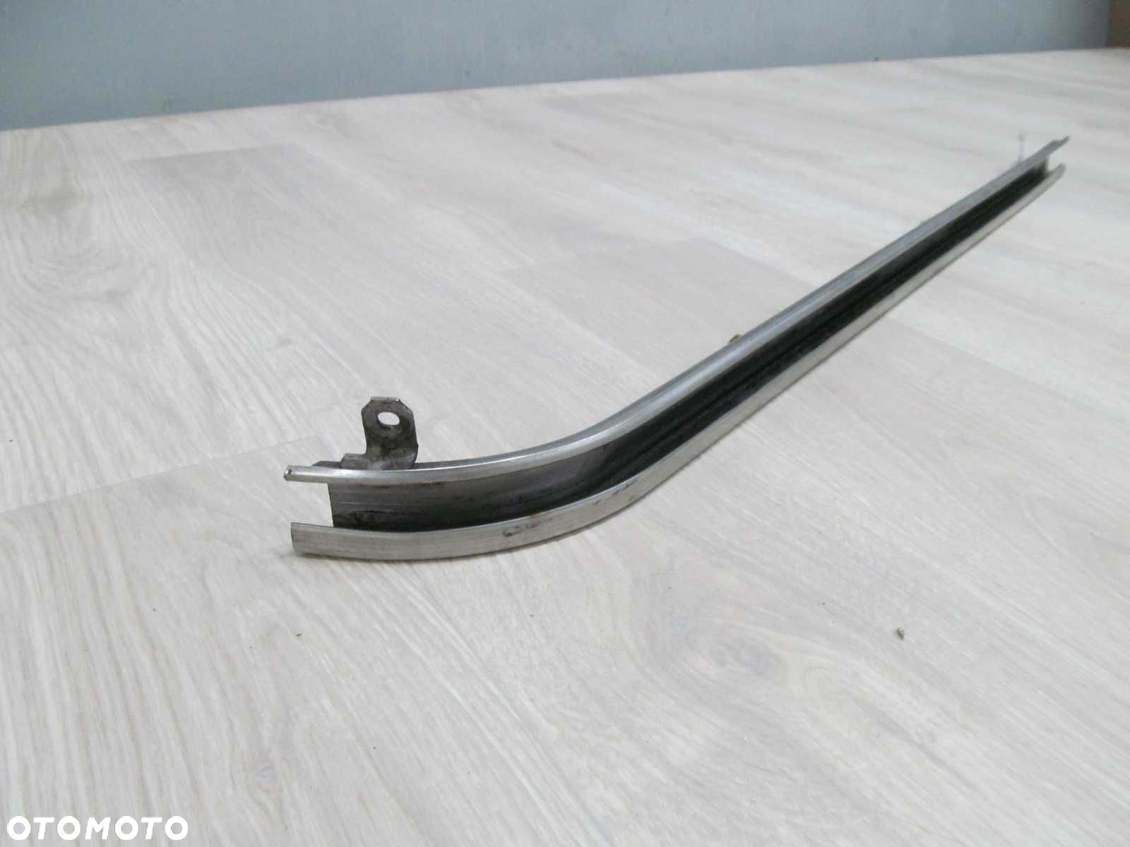 PIAGGIO PORTER HIJET PFAU 1.3 06- PROWADNICA SZYNA DRZWI LEWA - 3