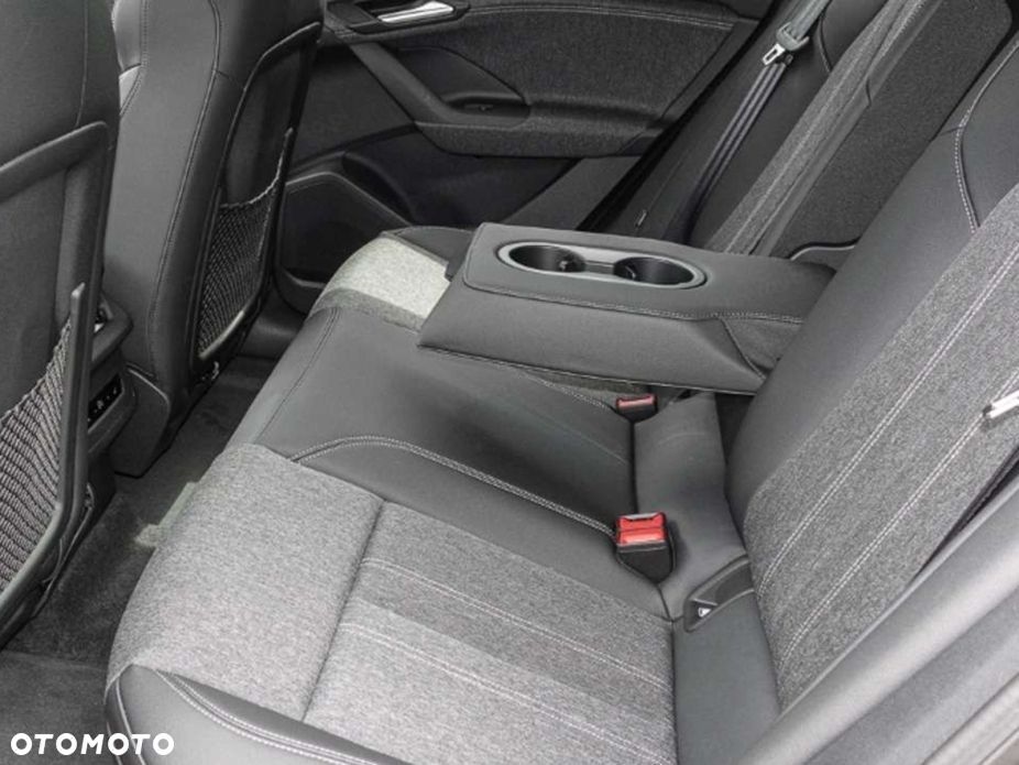 Audi Q6 e-tron - 15