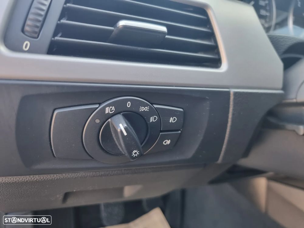 BMW 320 d Touring Sport - 11