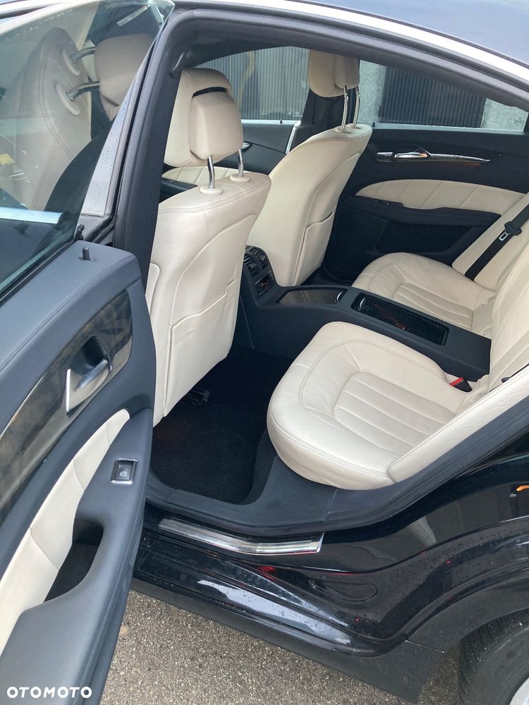 Mercedes-Benz CLS - 16