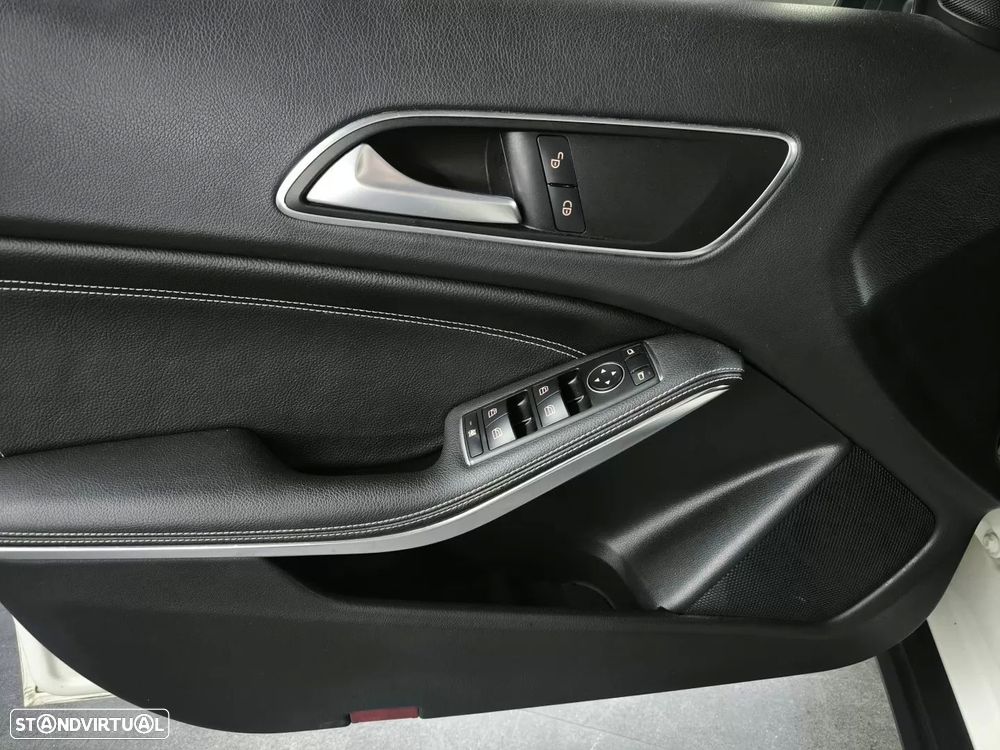 Mercedes-Benz GLA 180 CDI Urban - 26