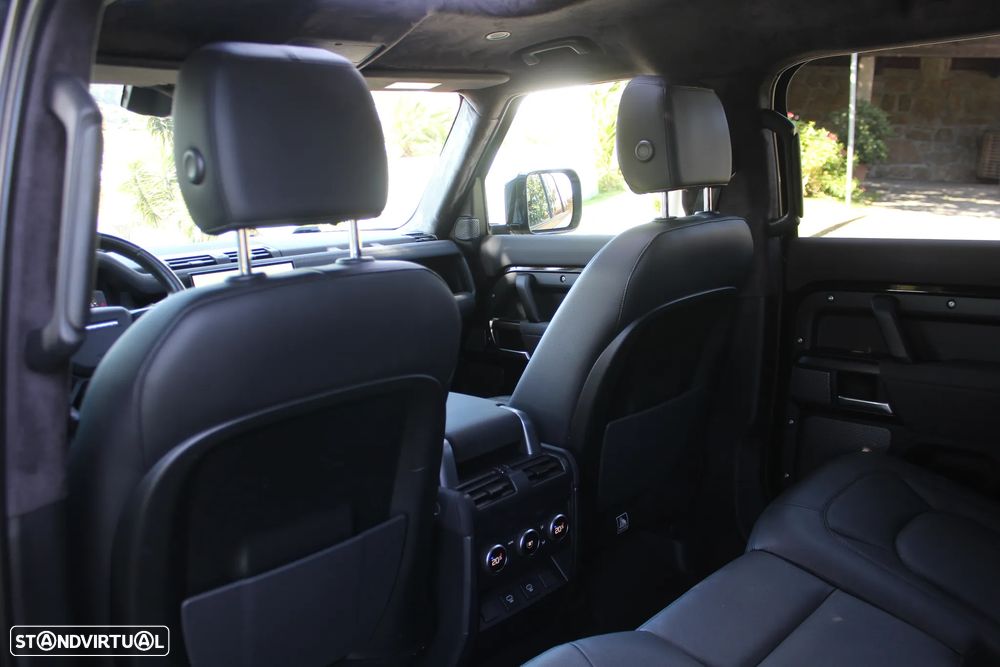 Land Rover Defender 2.0 P400e 110 AWD X-Dynamic HSE - 33