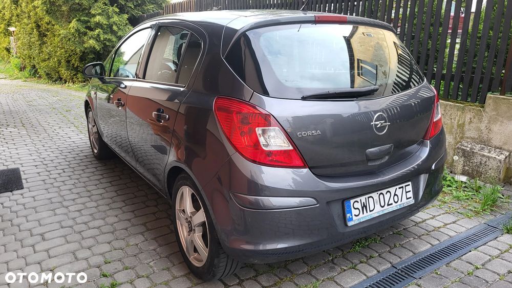 Opel Corsa 1.4 16V Cosmo - 3