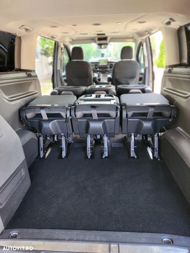 Ford Tourneo Custom - 13