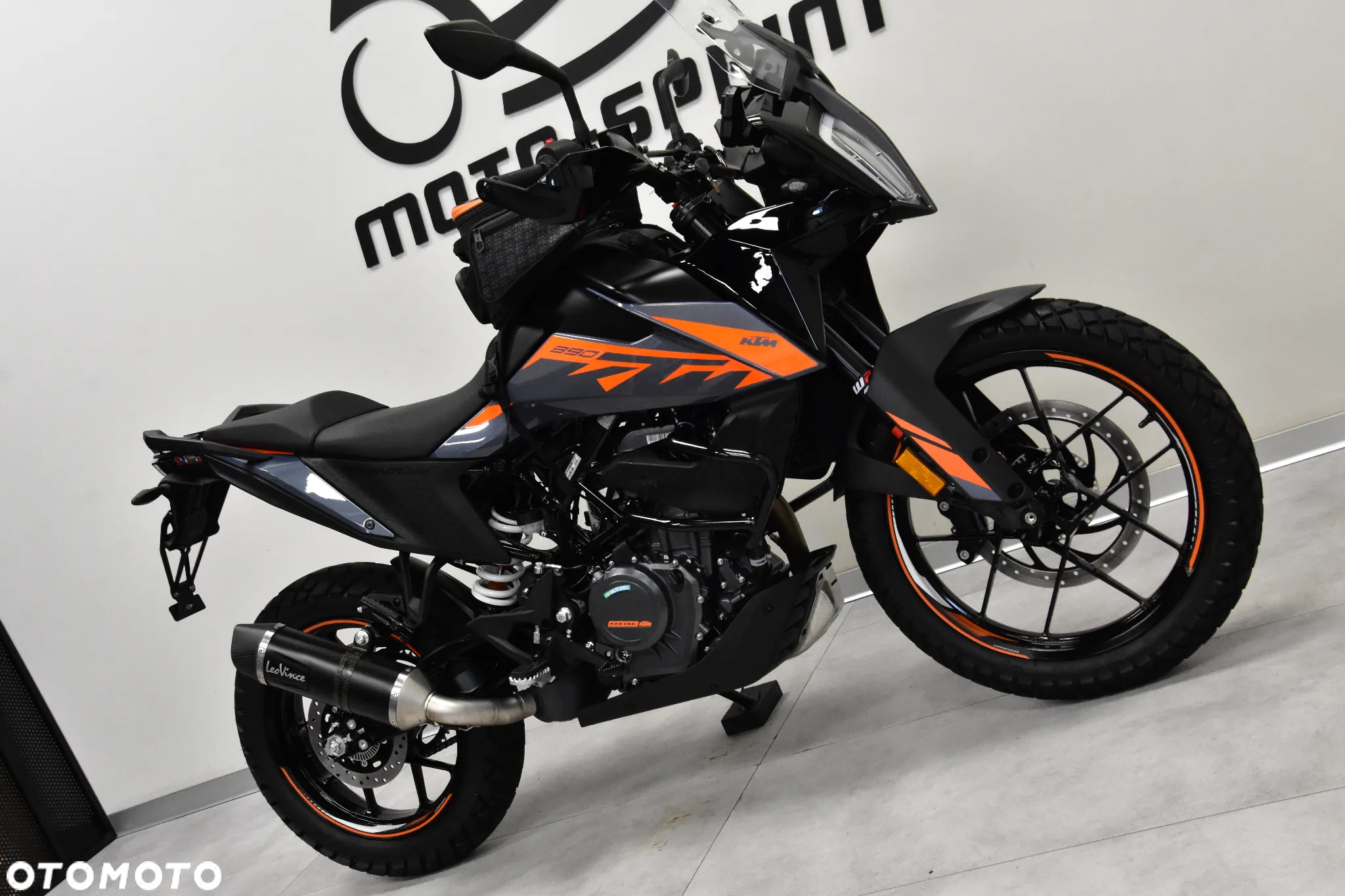 KTM Adventure - 7