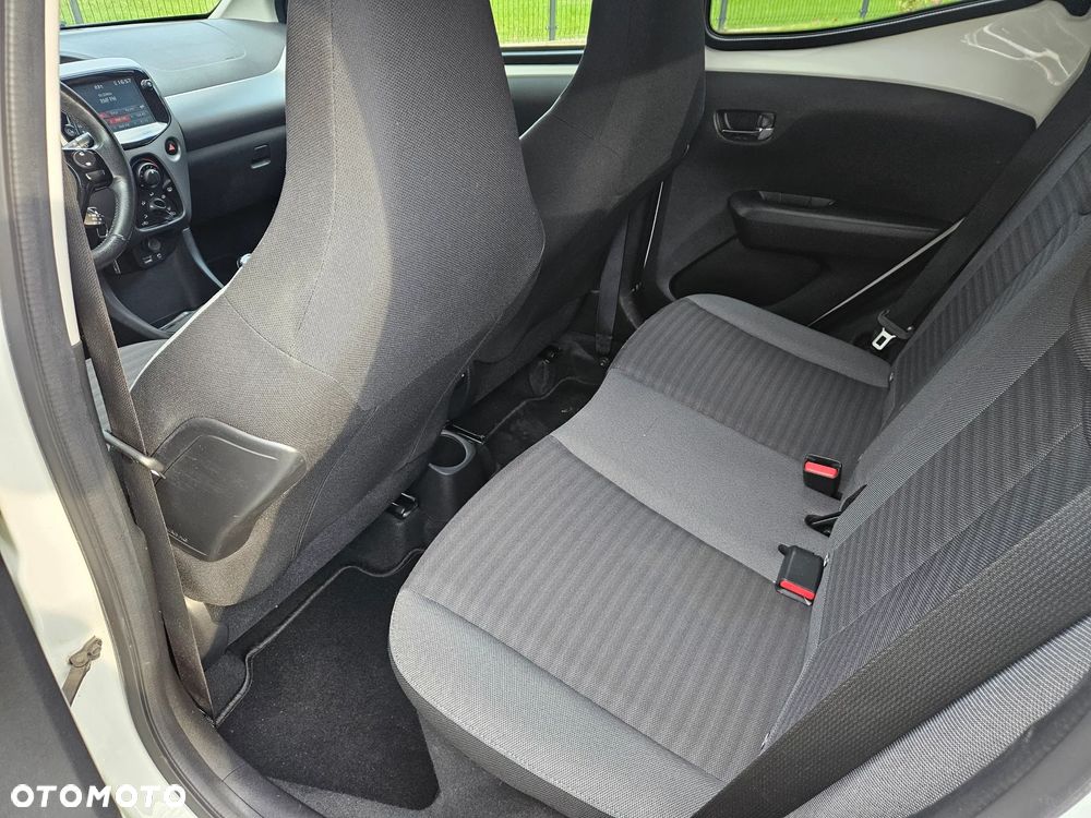 Toyota Aygo x-play - 14