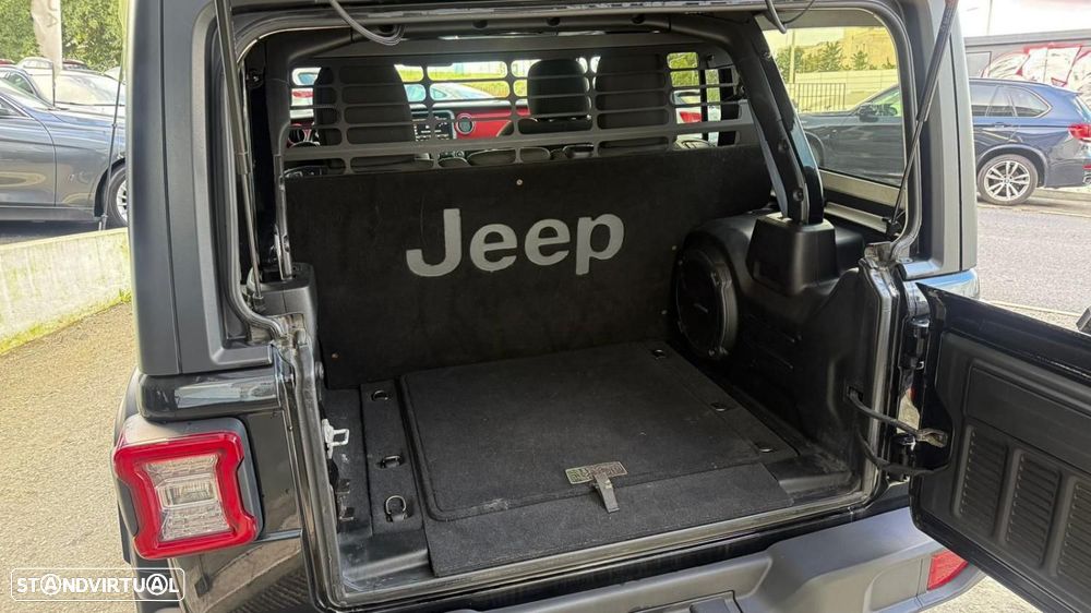 Jeep Wrangler Unlimited 2.2 CRD Rubicon AT - 17