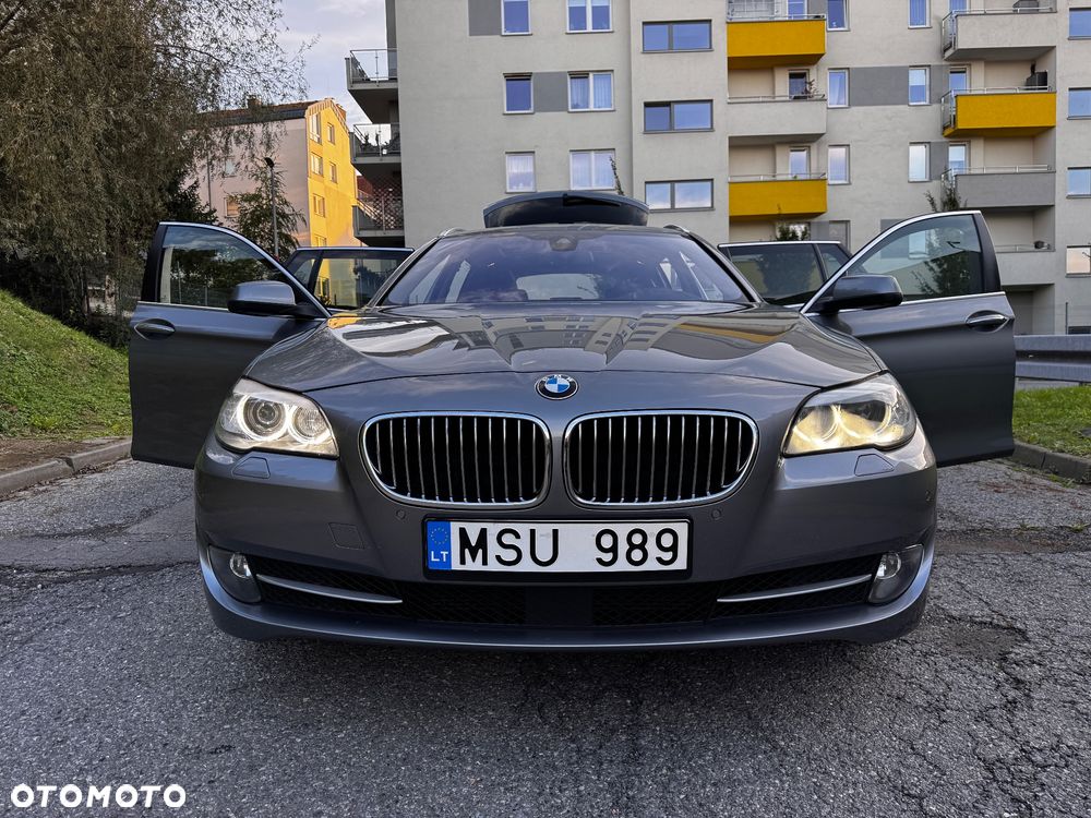BMW Seria 5 530d xDrive Luxury Line - 2
