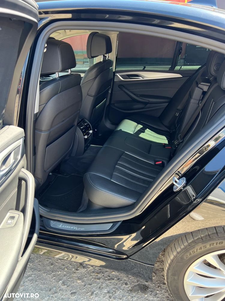 BMW Seria 5 520d xDrive Aut. - 29