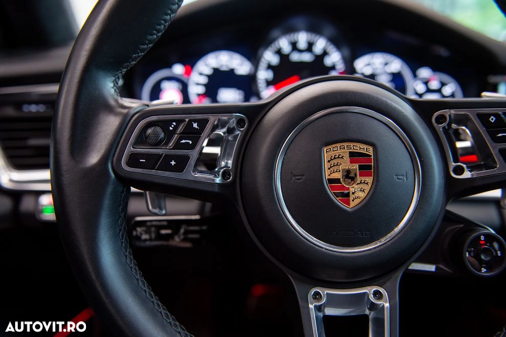Porsche Panamera Turbo - 16