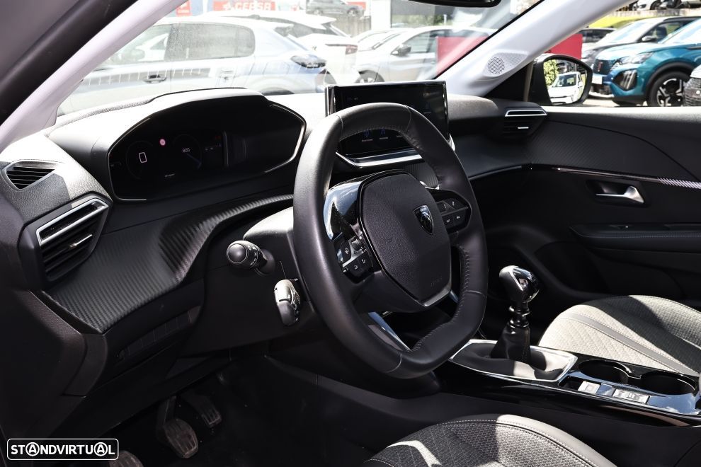 Peugeot 208 1.2 PureTech Allure - 13