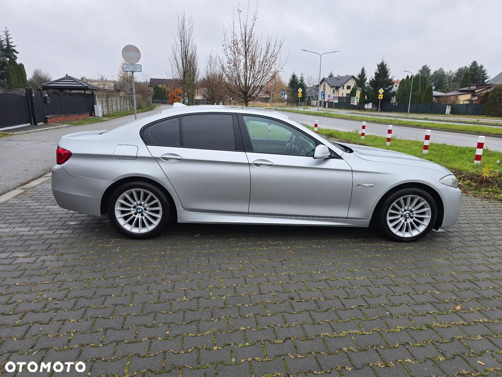 BMW Seria 5 528i Sport-Aut - 11