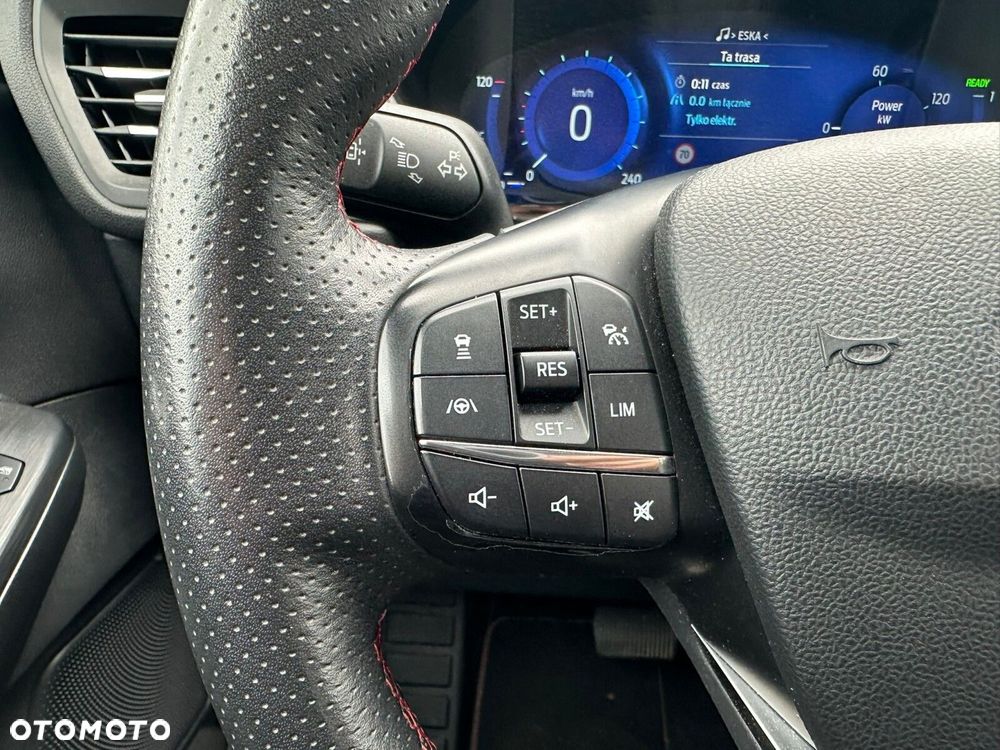 Ford Kuga - 17