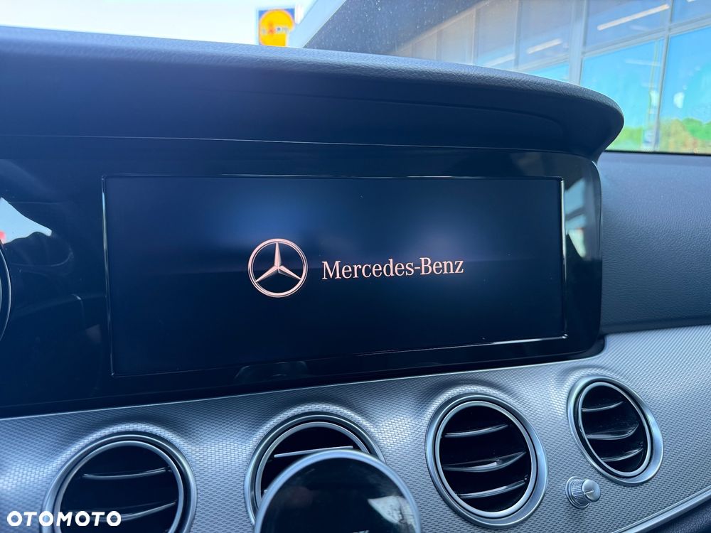 Mercedes-Benz Klasa E - 25