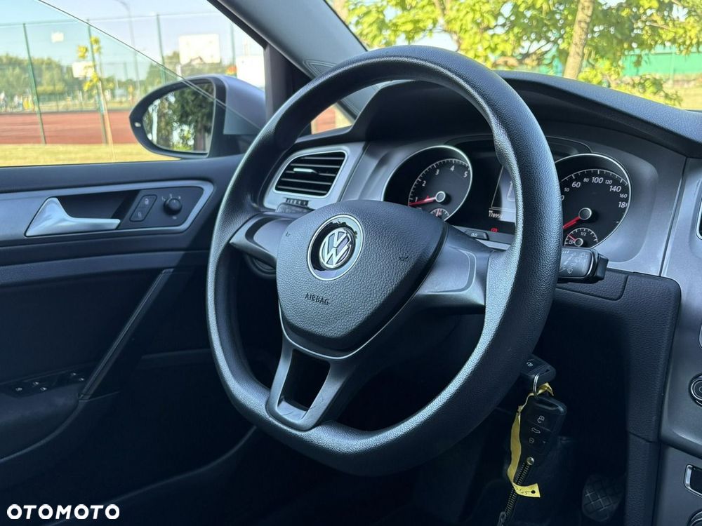 Volkswagen Golf - 15