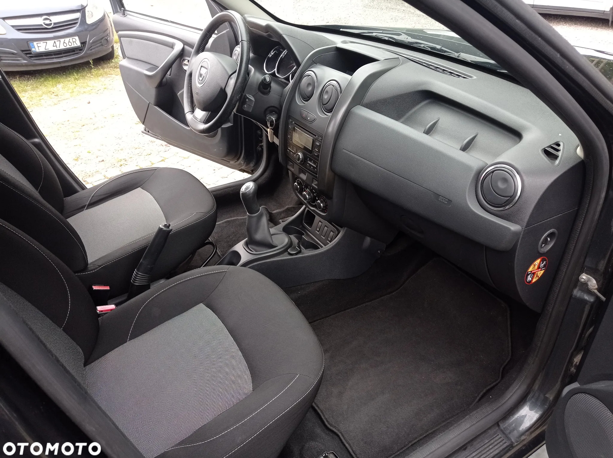 Dacia Duster 1.6 SCe Ambiance S&S - 12