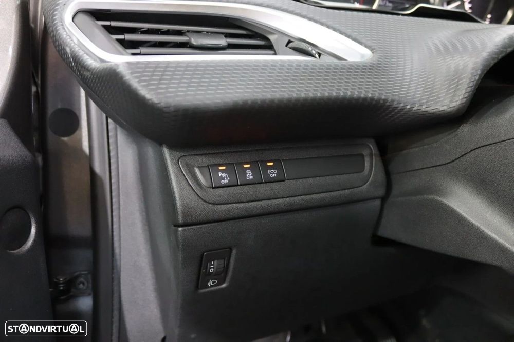 Peugeot 2008 1.2 VTi Allure - 12