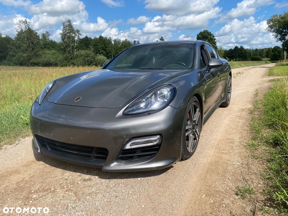 Porsche Panamera GTS - 1